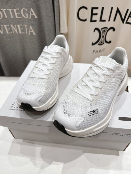 Кросівки фото 7