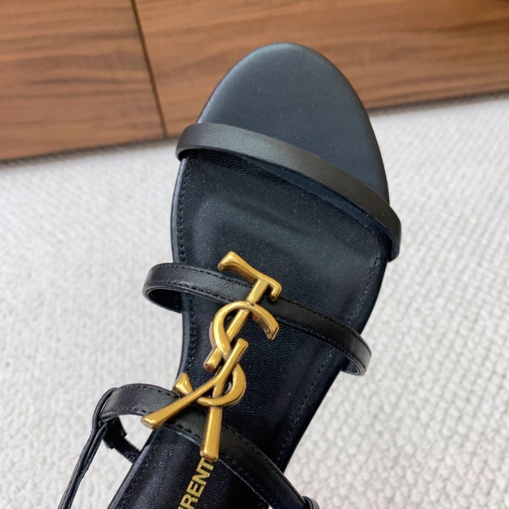 Сандалии женские фото 7