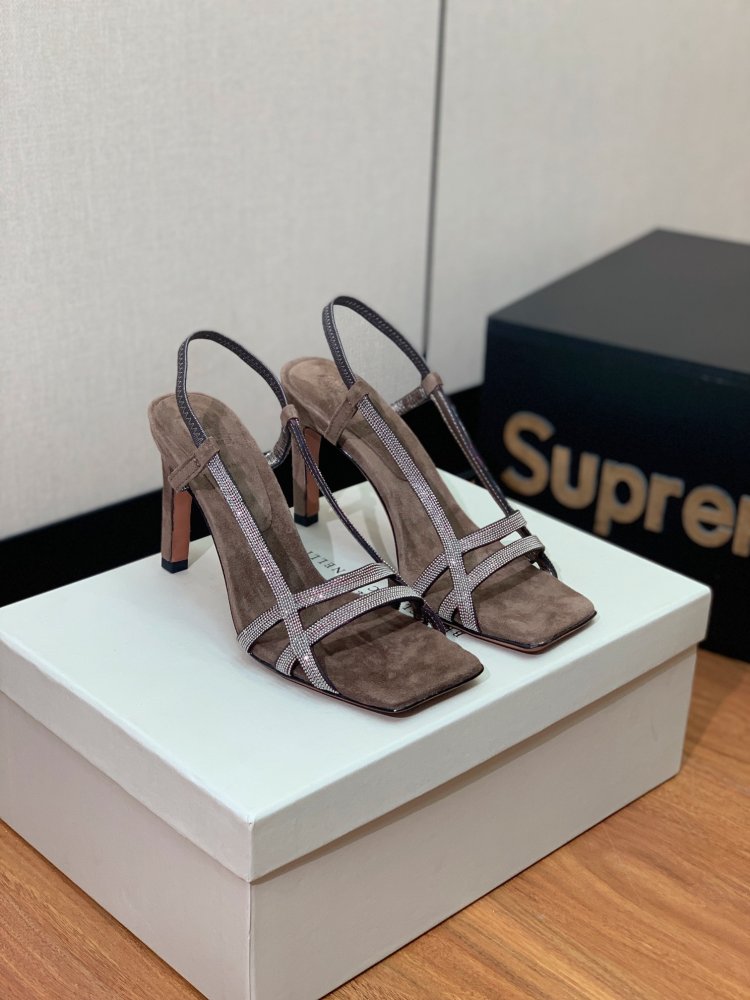 Босоножки фото 2