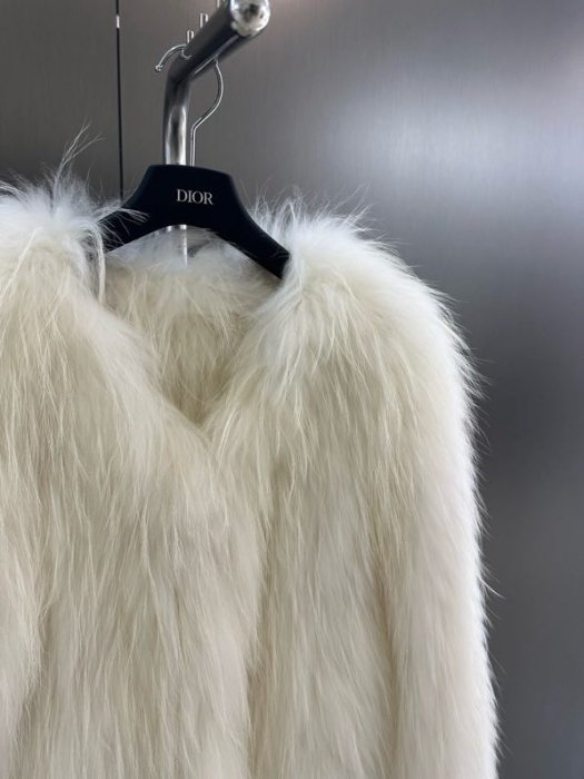 Fur coat of fox fur фото 4