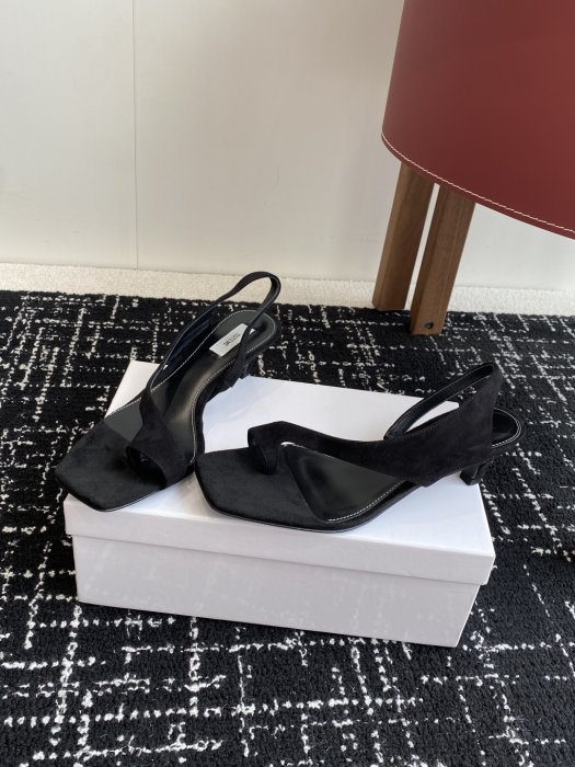 Босоножки фото 3