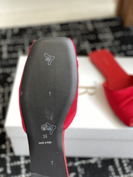 Шлепанцы женские фото 9