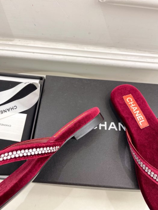 Шлепанцы фото 8