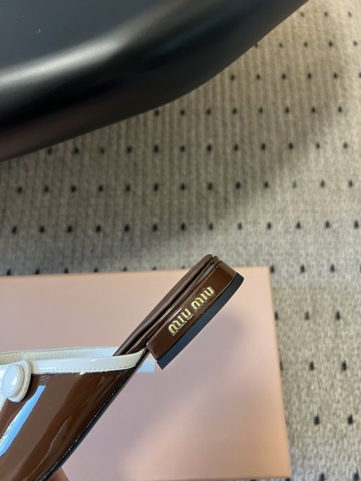 Босоножки фото 3