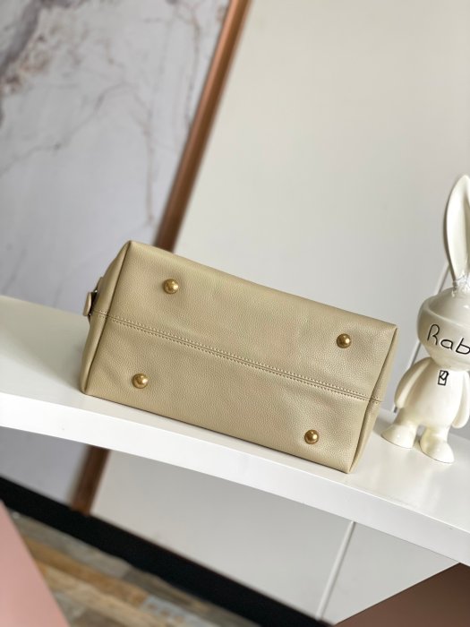 Сумка женская Low Key Hobo 35 см фото 4