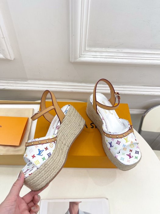 Босоножки фото 4