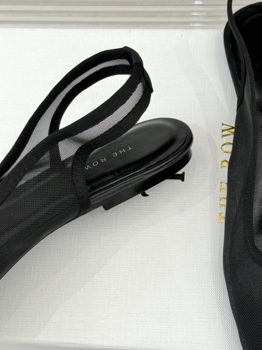 Босоніжки фото 6