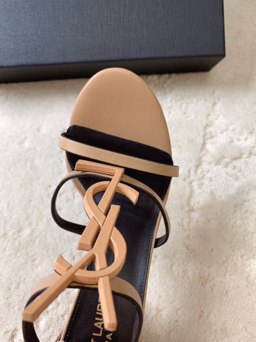 Босоножки фото 6