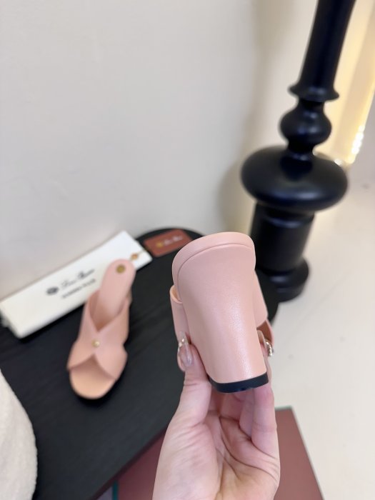 Босоножки фото 7