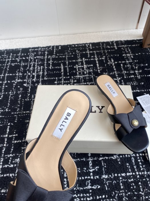 Босоніжки фото 7