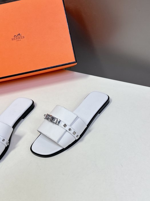 Шлепанцы фото 3