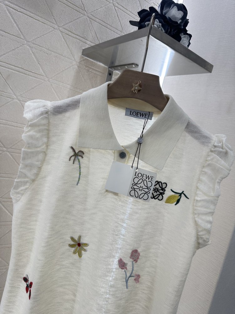 T-shirt women's фото 3