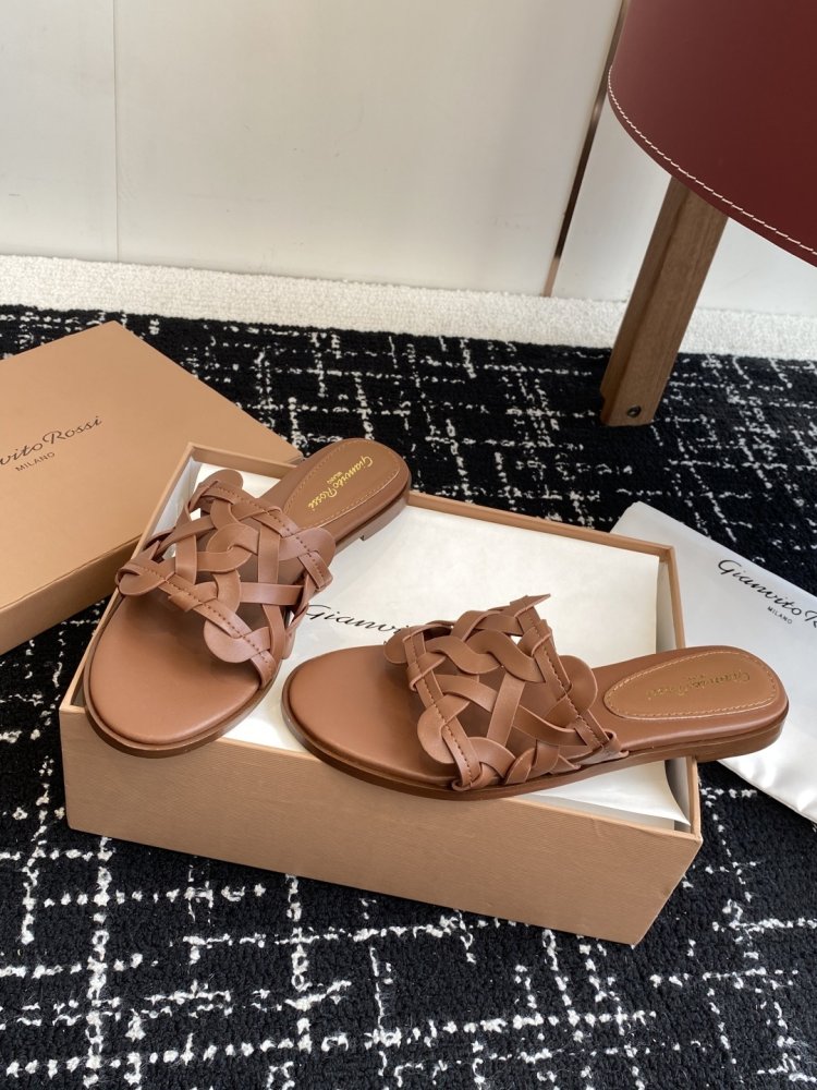 Шльопанці жіночі фото 3