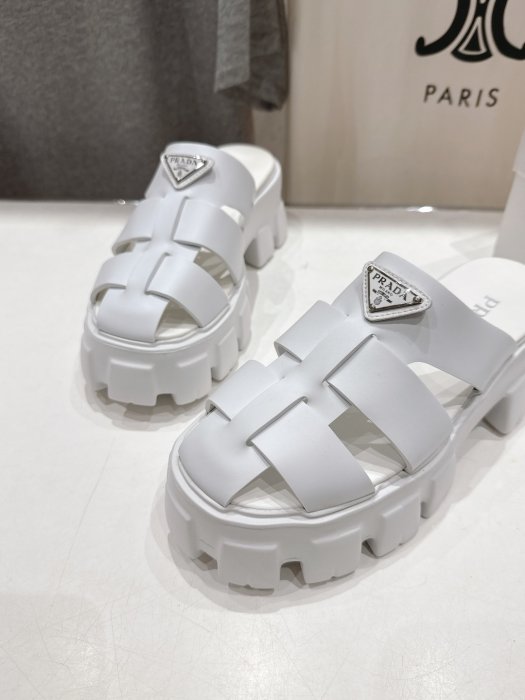 Шлепанцы фото 7