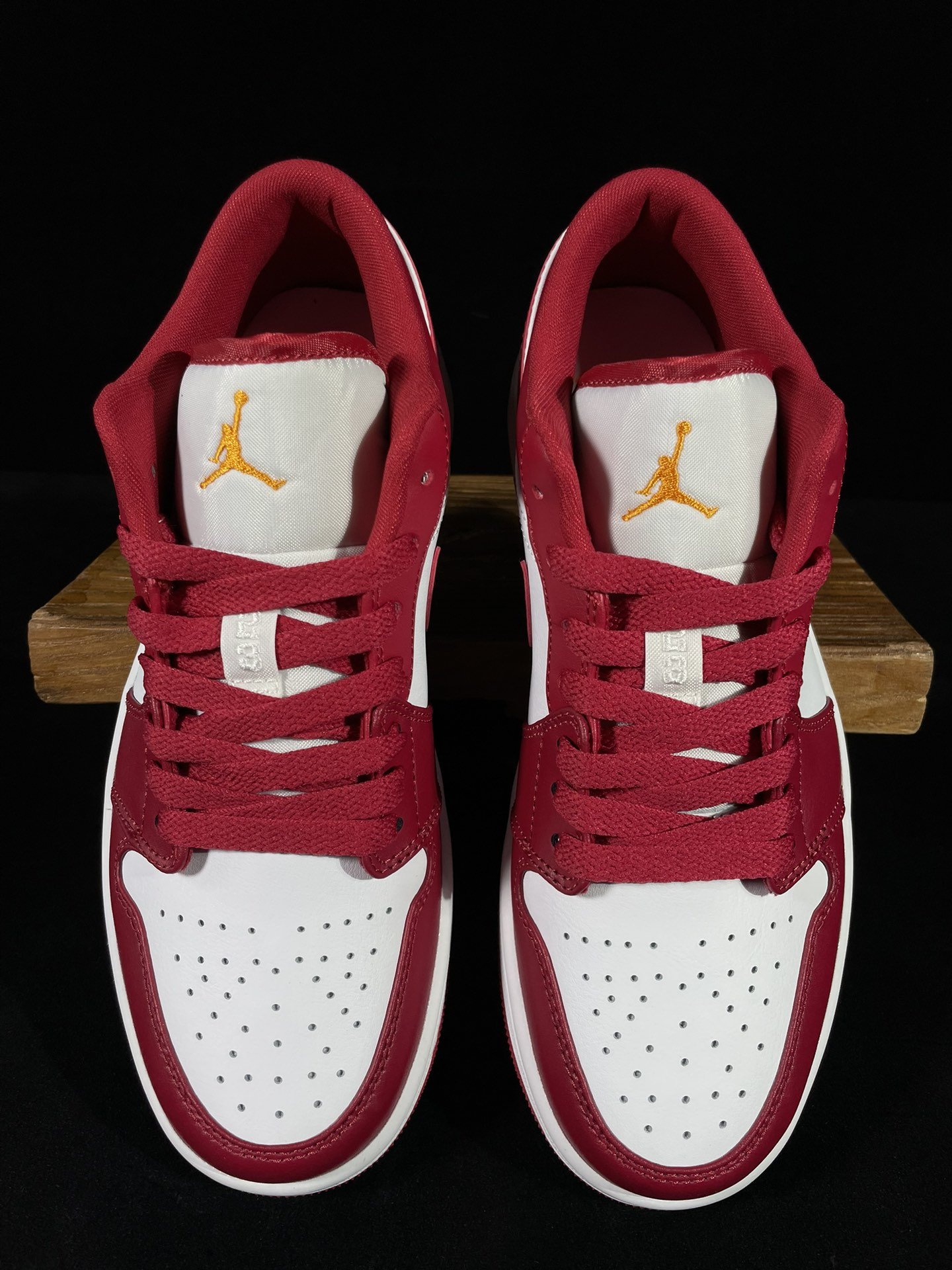 Кроссовки Air Jordan 1 Low 553558-607 фото 7