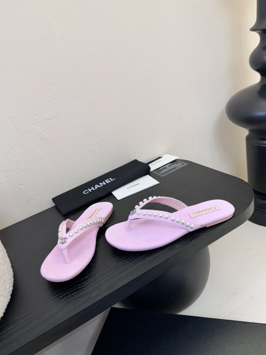 Шлепанцы женские фото 3