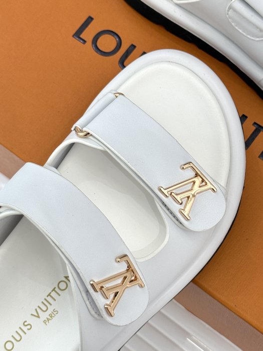 Шлепанцы фото 7