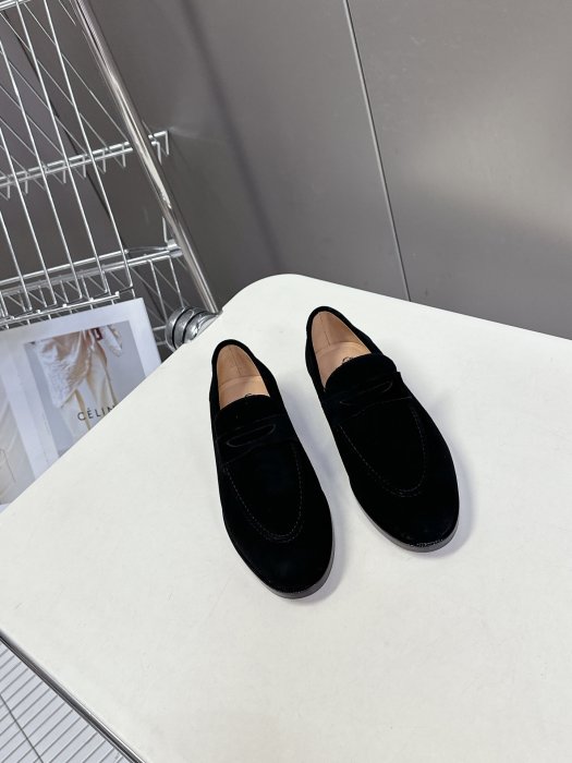 Лоферы женские