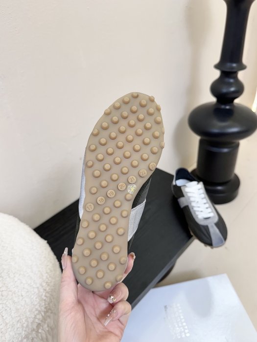 Кроссовки фото 6