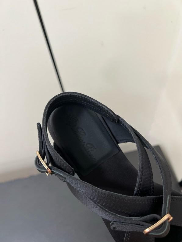 Сандалі жіночі фото 7