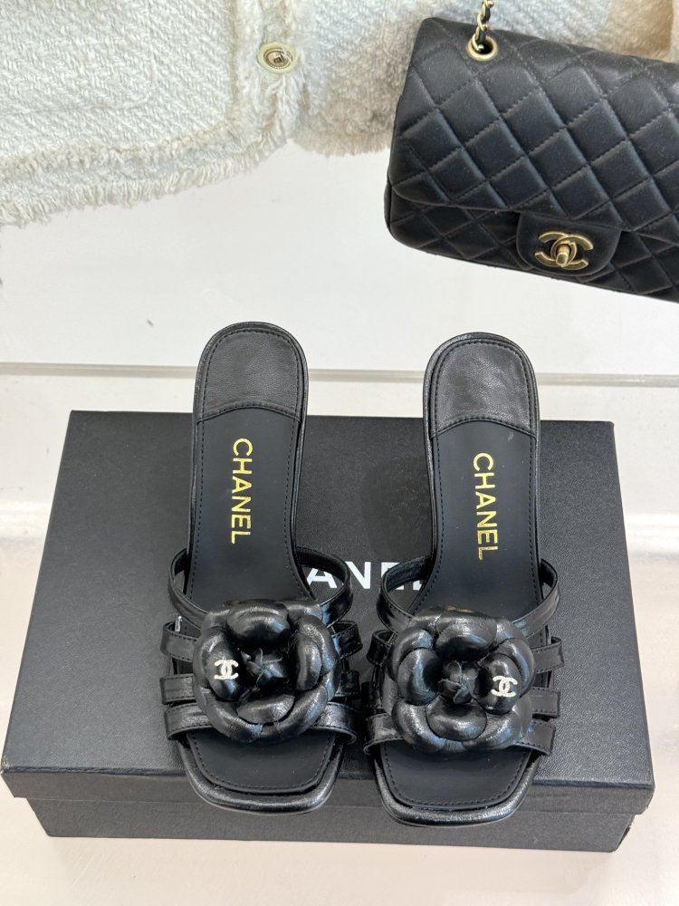 Босоніжки фото 4