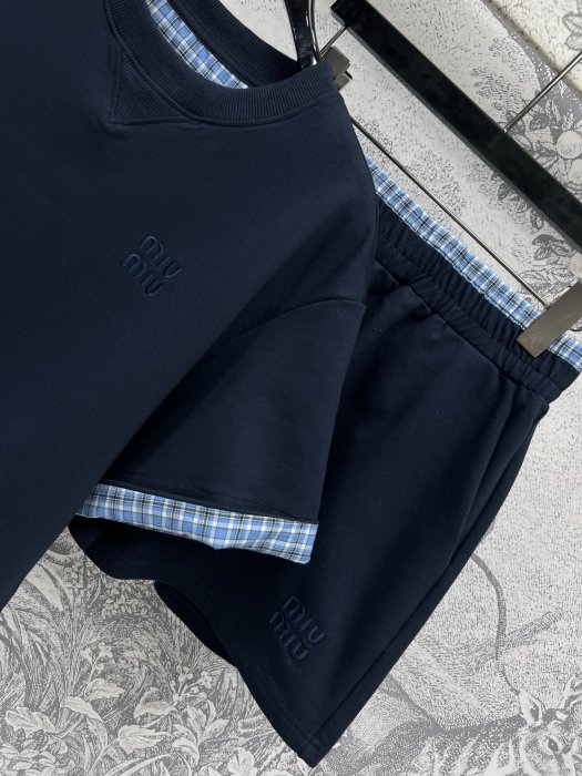 Костюм женский фото 6