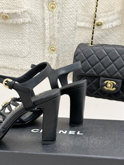 Босоніжки фото 6