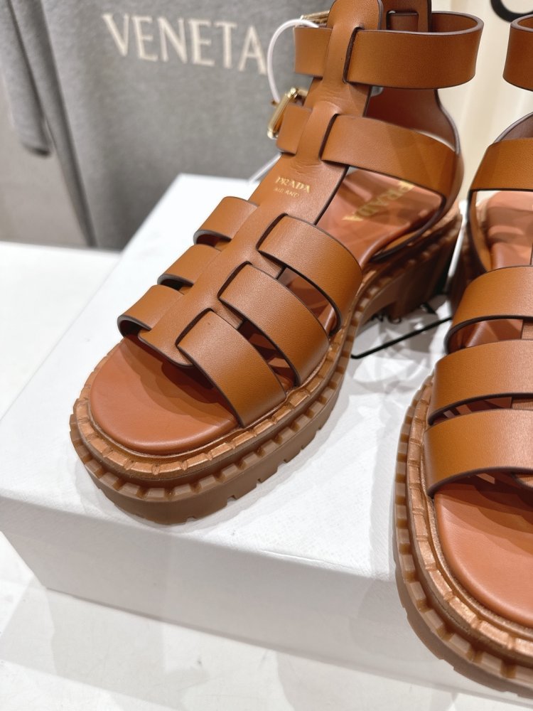 Сандалии женские фото 6