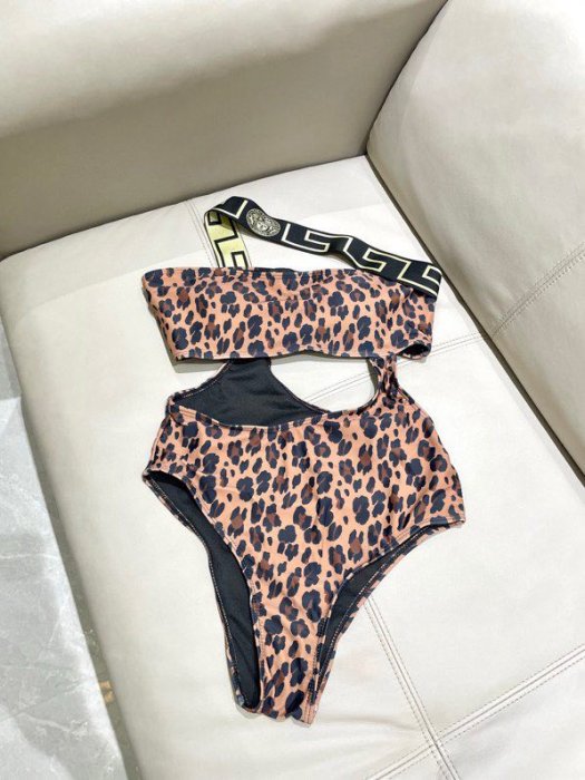 Swimsuit фото 2