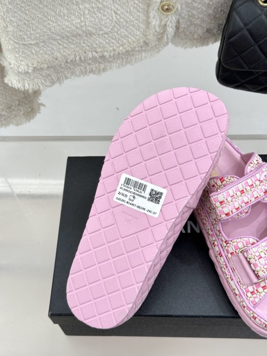 Шлепанцы фото 9