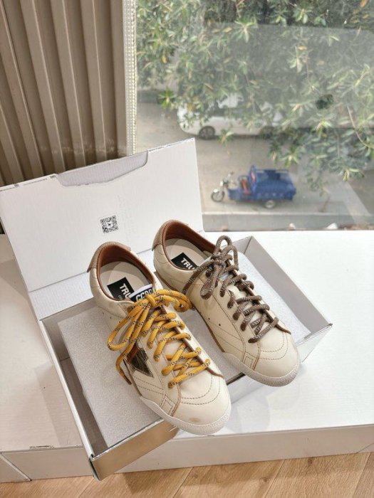 Кроссовки Golden Goose