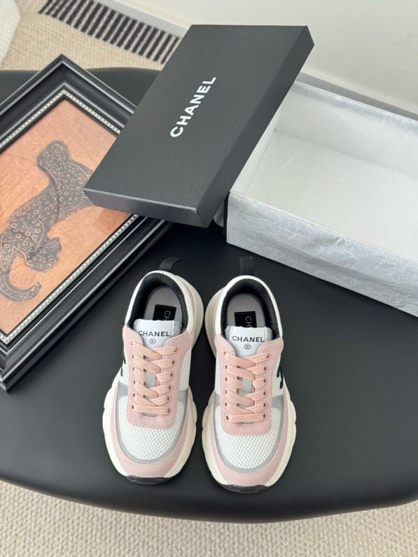 Кроссовки женские фото 4