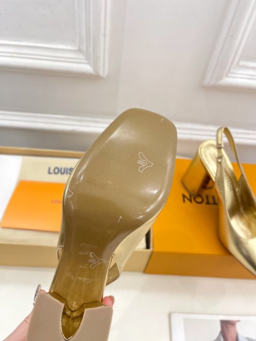 Босоножки фото 9