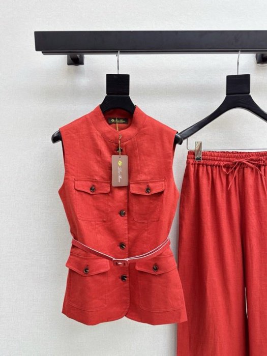 Костюм женский фото 2