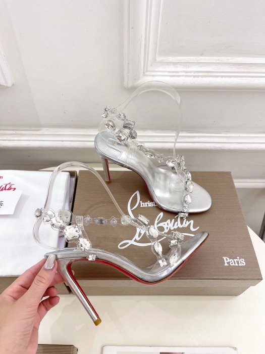 Босоніжки фото 5