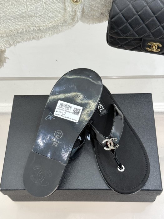 Шлепанцы фото 9