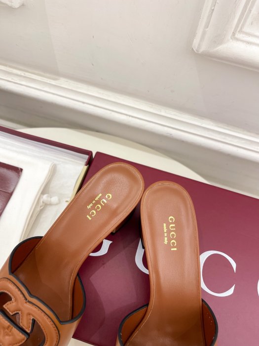 Босоножки фото 8