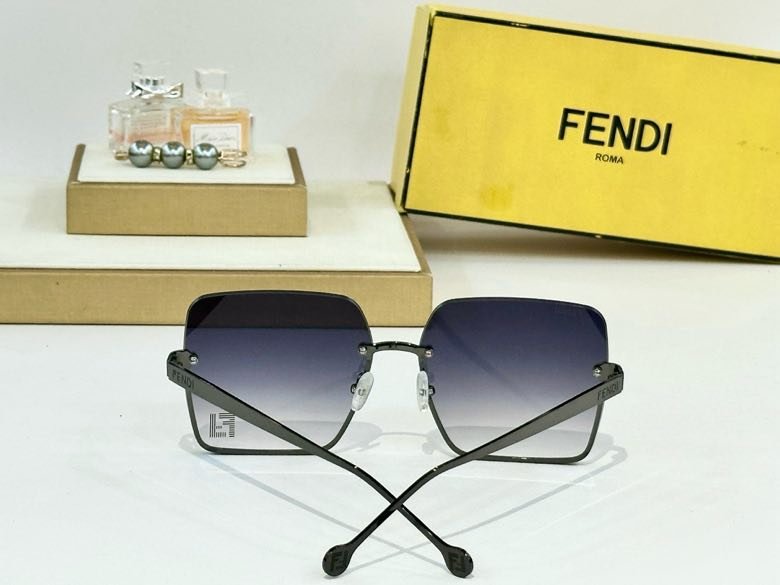 Окуляри сонцезахисні FE4077 фото 8