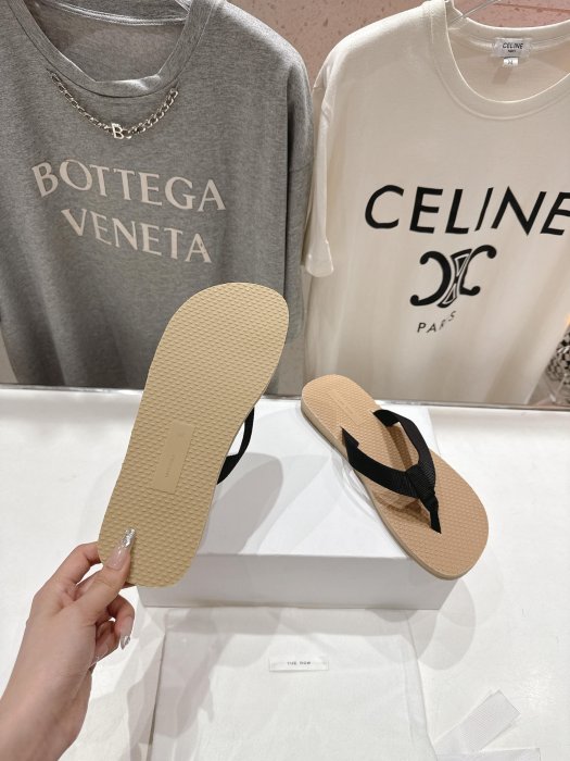 Шлепанцы женские фото 9