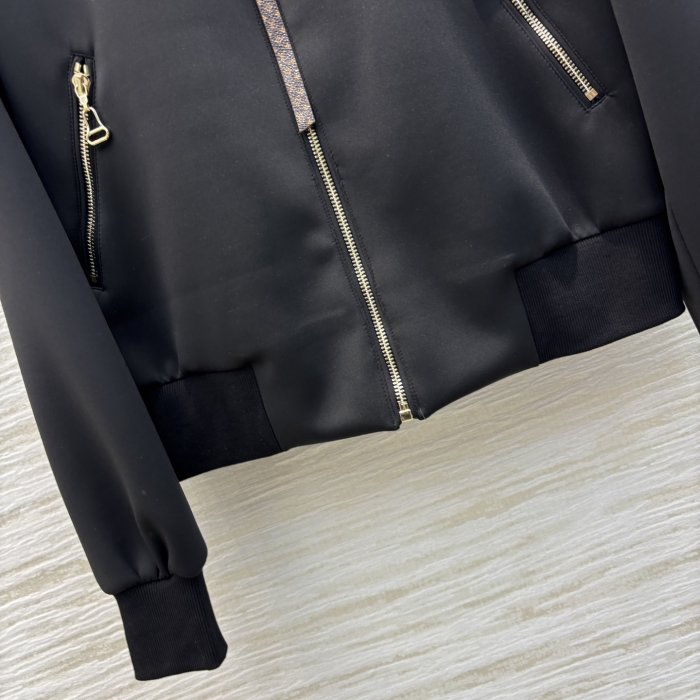 Куртка жіноча фото 5