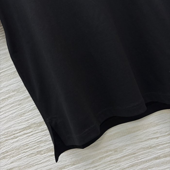 T-shirt women's фото 5