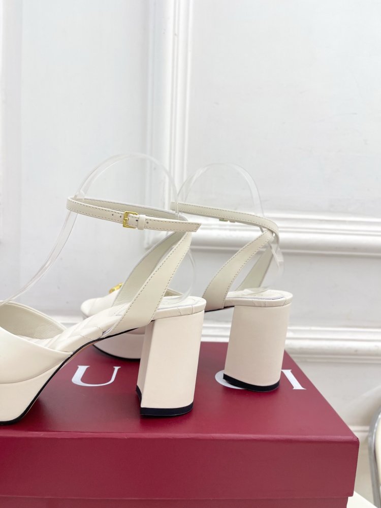 Босоножки фото 7