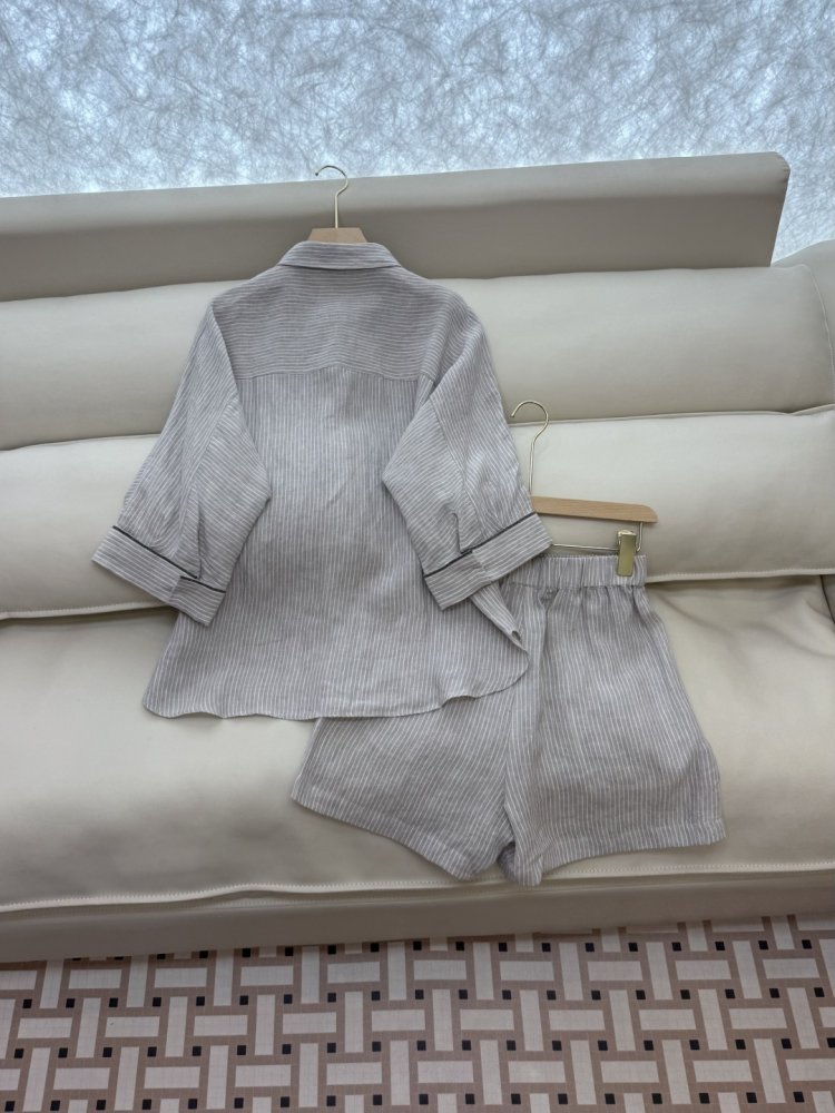 Костюм женский фото 4