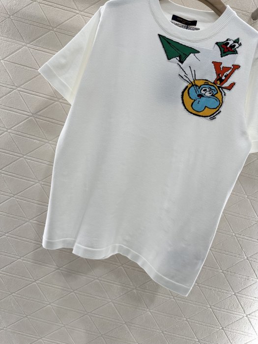 T-shirt women's фото 5