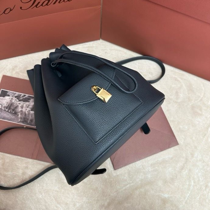Backpack leather female Loro Piana Extra фото 2