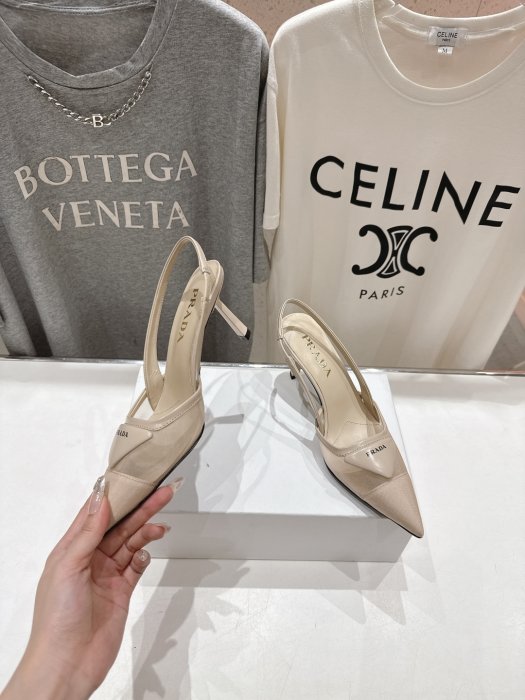 Босоножки фото 4