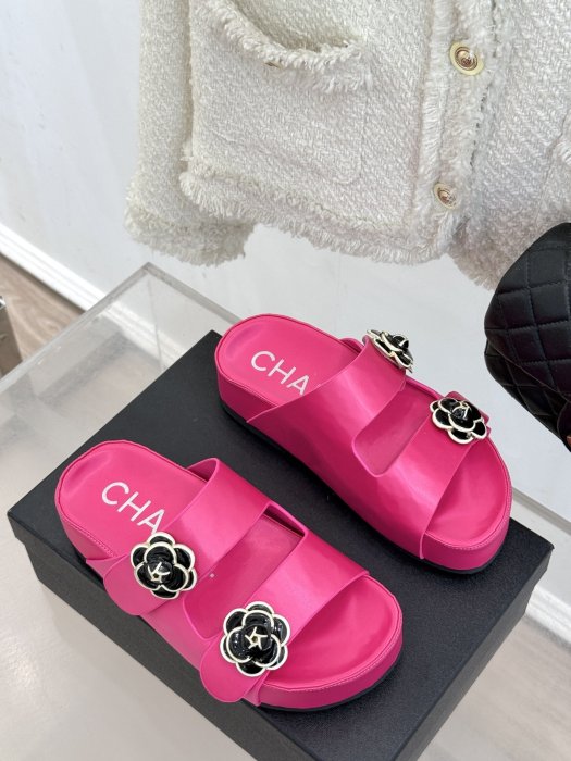 Шлепанцы фото 3