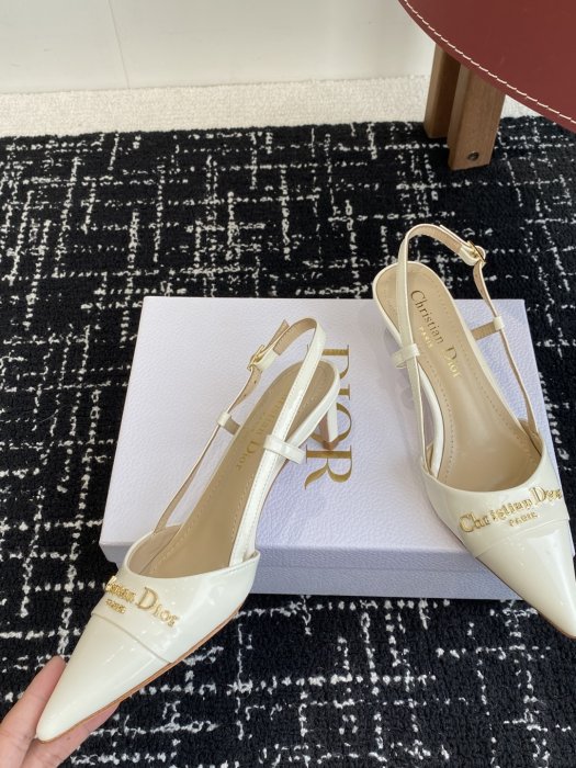 Босоножки фото 7