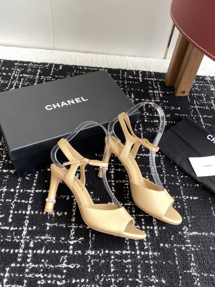 Босоножки фото 5