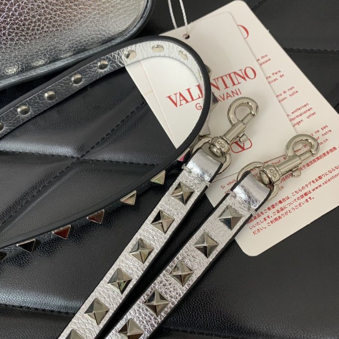 Сумка женская Valentino Garavani Rockstud 19 см фото 4